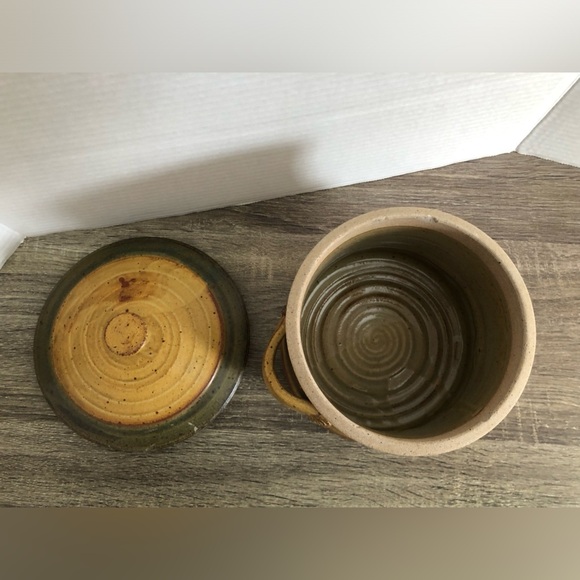 Hand-thrown Pottery Canister with Lid - Picture 5 of 16